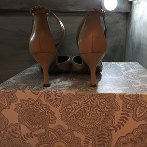 Beige pump babydoll strap